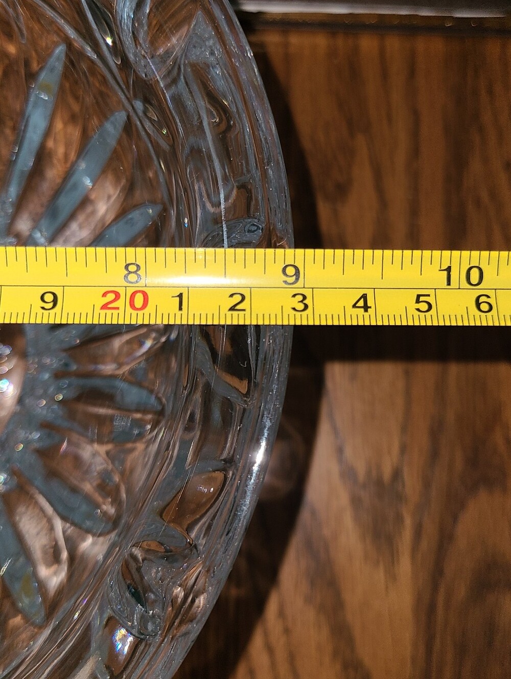 Vintage - Block Crystal Tulip Garden patterned clear glass salad bowl. - Picture 9 of 10